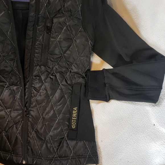 Doterra small quilted front jacket - Picture 6 of 7